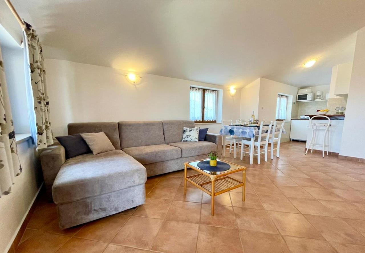 Apartments Ladonja メドゥリン エクステリア 写真